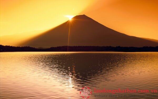Tại sao Nhật Bản lại được gọi là Đất của Mặt trời mọc