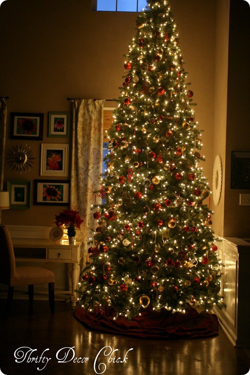 red and gold christmas tree