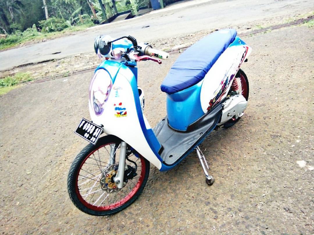 50 Foto Modifikasi Motor Scoopy Kontes Street Racing Terbaru