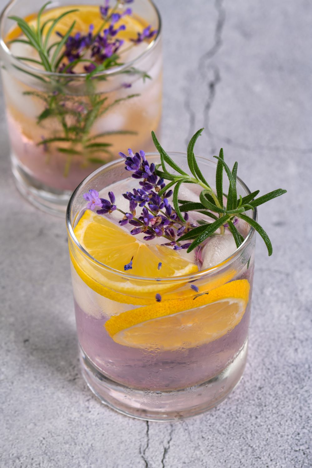 Tina’s Lavender Lemonade Spritzer