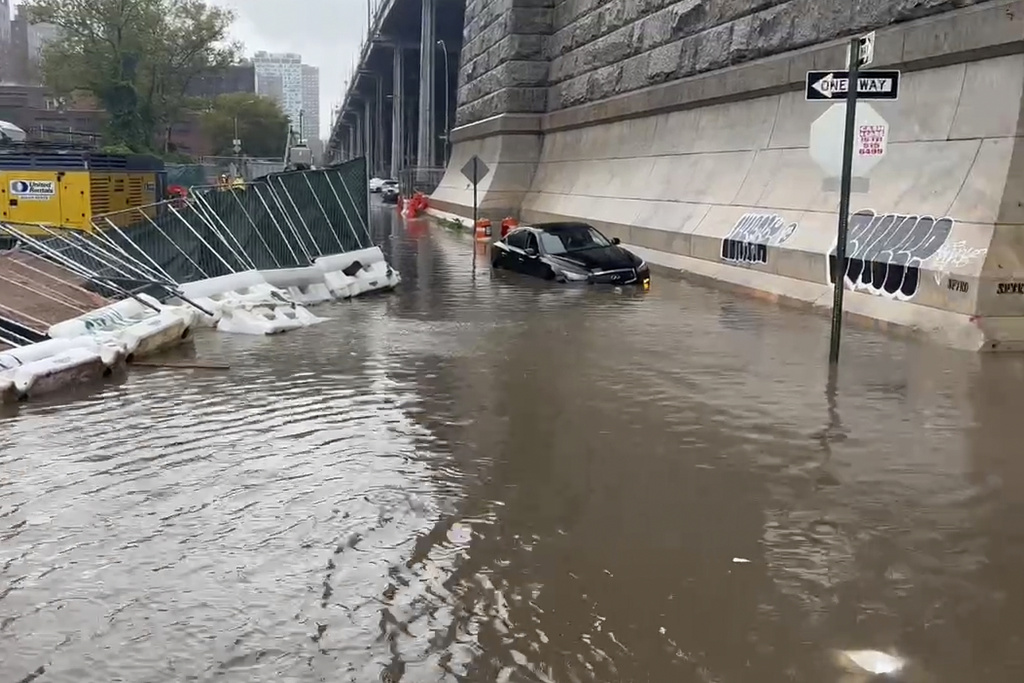 Nueva York, en estado de emergencia por inundaciones