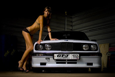 General Auto Cars Mechanic And Girls Wallpapers