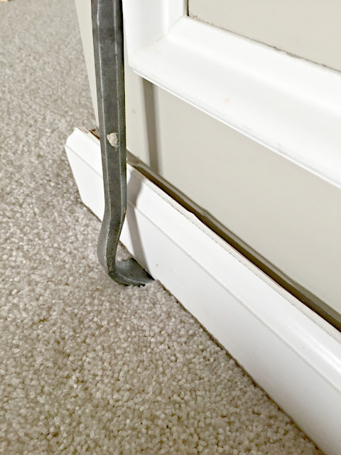 How to remove baseboards