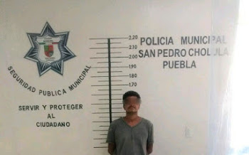 Detienen policías de San Pedro Cholula a un hombre por presuntas lesiones a un pariente