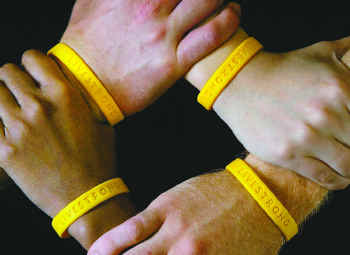 Bracelet Youth Livestrong1