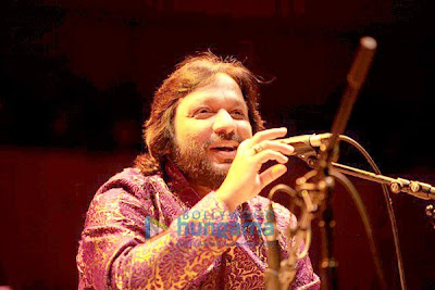 Roop Kumar Rathod and Sonali Rathod perform live in London