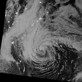 Storm hits U.S