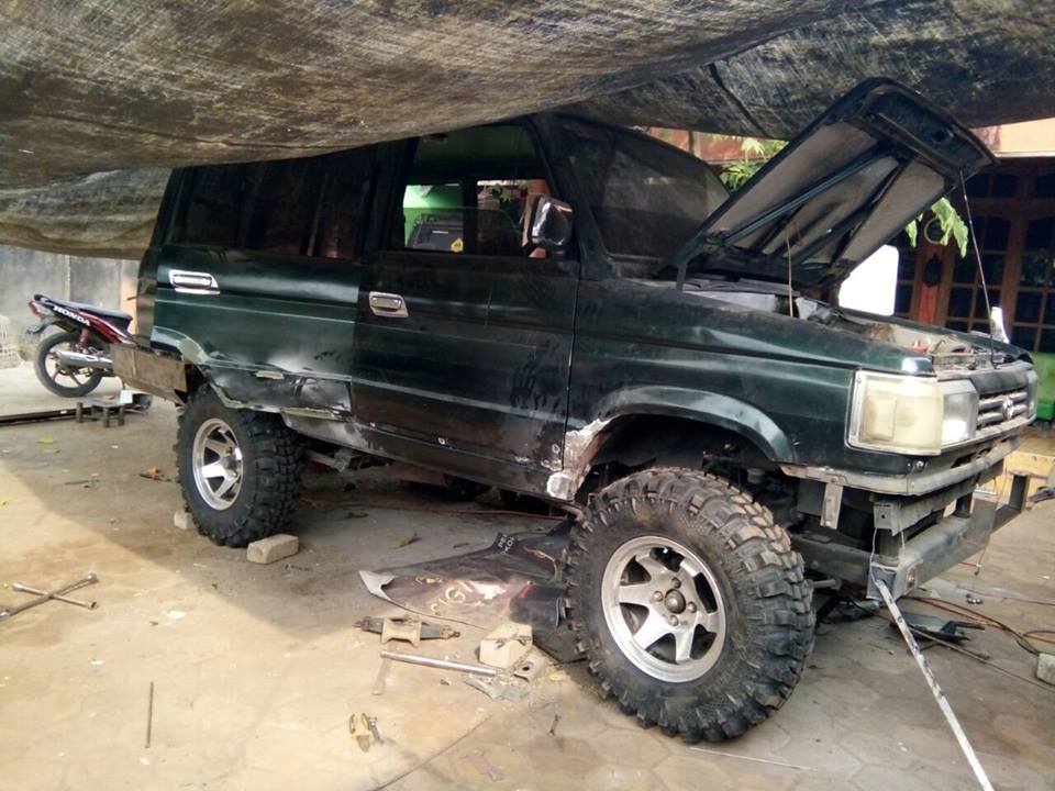  Modifikasi  Kijang menjadi model Off Road dan Blazer 