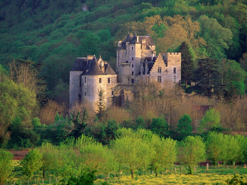 10 Most Beautiful Castles In The World
