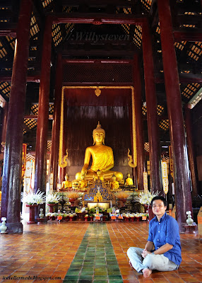 Kalau disuruh menentukan mana wat yang menjadi favoritku di Old City Chiang Mai Wat Phan Tao, Chiang Mai