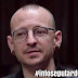 Chester Bennington: Penyebab Kematian Ternyata Bukan Gantung Diri Tapi Di Gantung