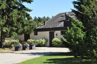 Situé à la limite de la commune de Lausanne (canton de Vaud)