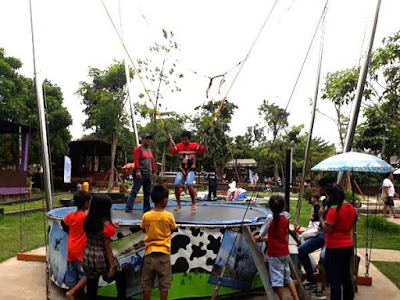 permainan trampolin di kepanjen malang