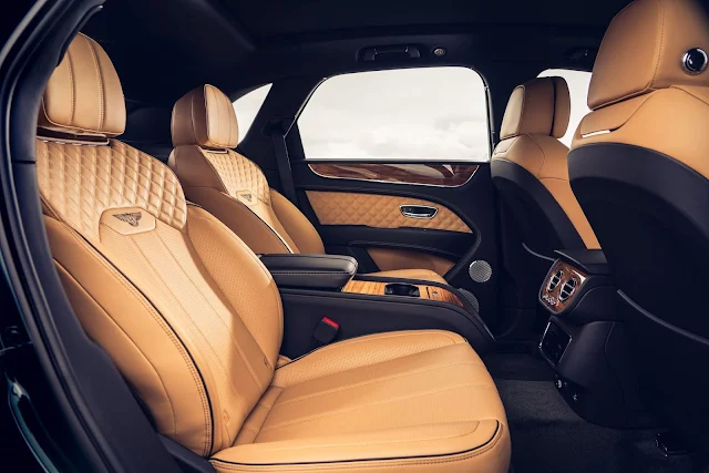 Bentley Bentayga para 4 ocupantes amplia o conforto