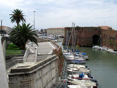 Piazza dei Grani, Livorno