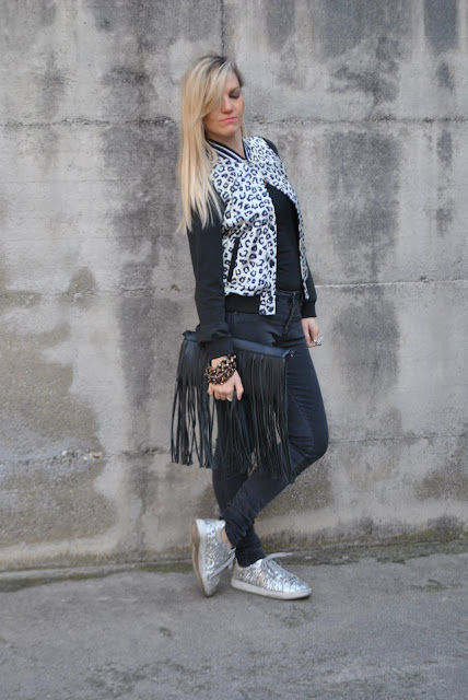 outfit bomber leopardato come abbinare il bomber abbinamenti bomber how to wear varsity jacket how to combine varsity jacket how to match varsity jacket stampa leopardata come abbinare la stampa leopardata how to wear leopard print how to combine leopard print leopard print outfit mariafelicia magno fashion blogger colorblcok by felym fashion blog italiani fashion blogger italiane blogger italiane blogger italiane di moda blog di moda italiani ragazze bionde blondie blonde hair street style bomber outfit casual invernali casual winter outfit outfit febbraio 2016 february outfit influencer italiane italian influencer 