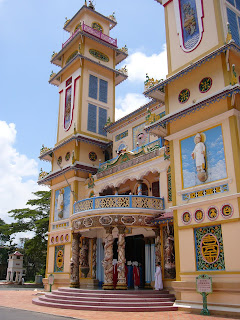 Cao Dai Temple