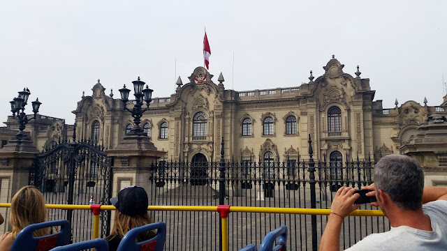 Lima, Peru, Melanie.Ps, The Purple Scarf, Travel, South America, Backpacking, Explore, Woman, Canadian, Tourist, Plaza Mayor, Governemnt Palace