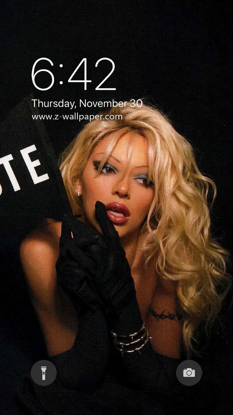 Z-Wallpaper | Pamela Anderson Mobile Phone Wallpapers