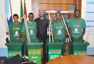 Posse em Teresópolis recebe o Gari Comunitário