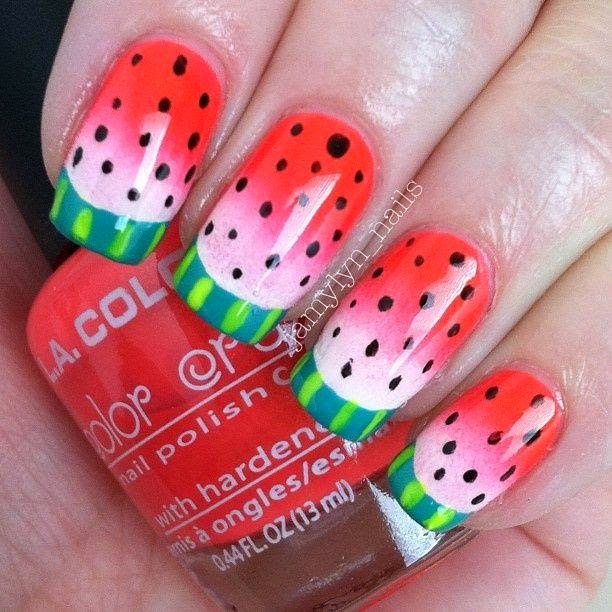 Gambar kuku tangan cantik (Nail Art)