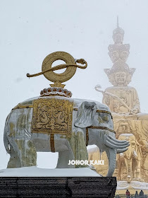 Mount Emei Shan & Golden Buddha - Sichuan's Sacred Mountain in Winter 峨眉山