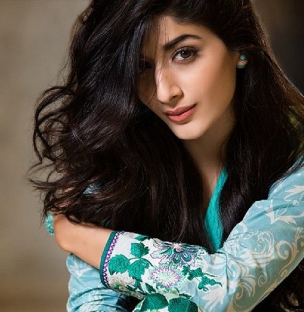 Beautiful Mawra Hocane HD Wallpaper