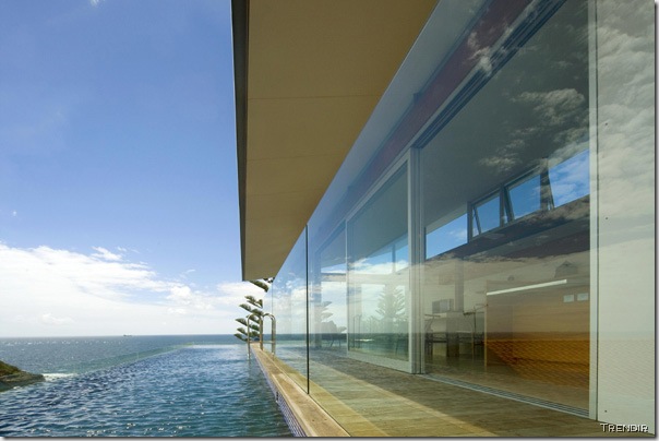 Views of Jorge Hrdina's house at Terrigal.