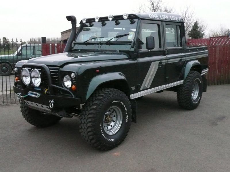 photos of Land Rover Defender 110