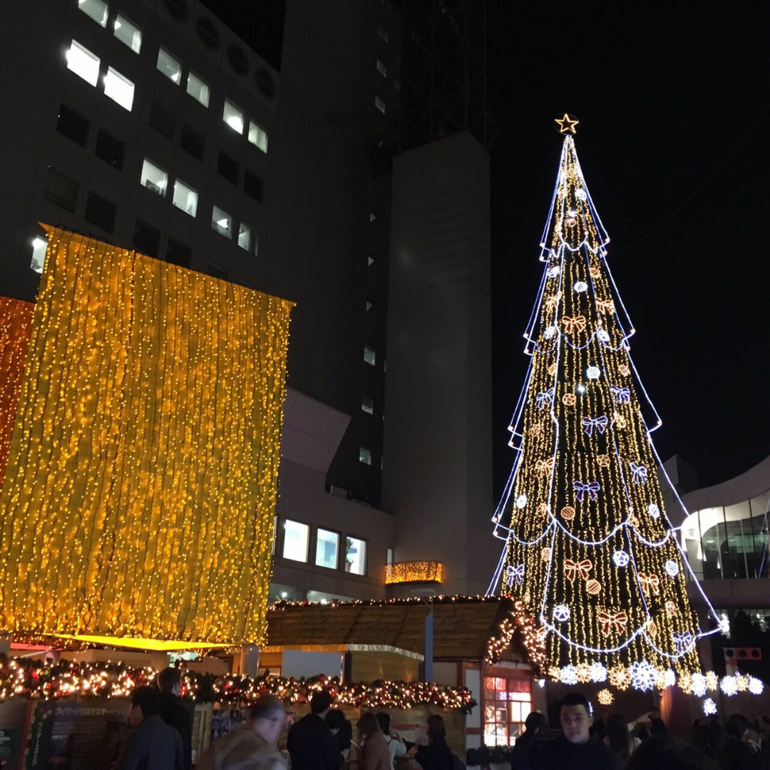 ブダペストのネイルアーティストemiko 大阪スカイビルのドイツクリスマスマーケット