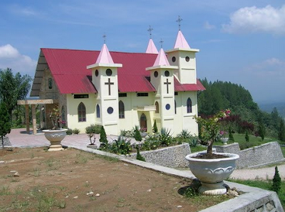 [http://FindWisata.blogspot.com] Gereja Oikumene Sidikalang