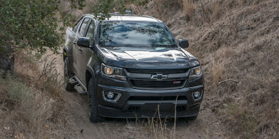 New 2016 Chevrolet Colorado front view 01