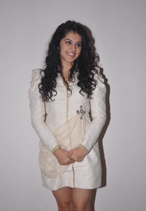 tapsee hot images