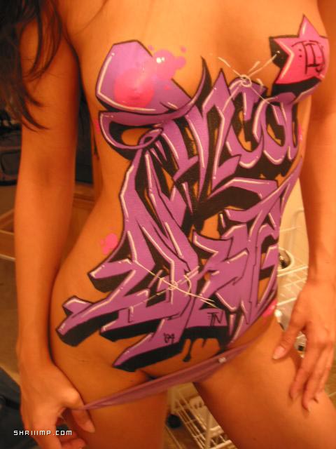 girl body painting