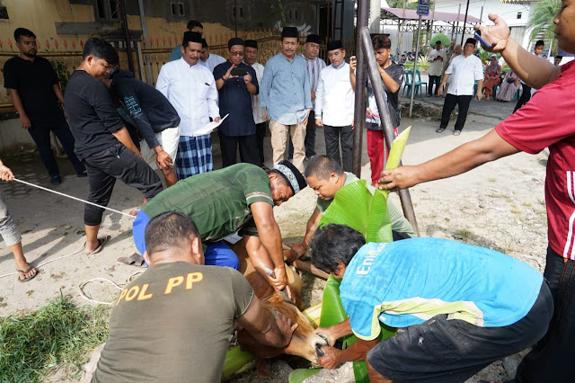 Pj Walikota Tebingtinggi bersama Ribuan Jemaah Laksanakan Shalat Idul Adha di Lapangan Merdeka