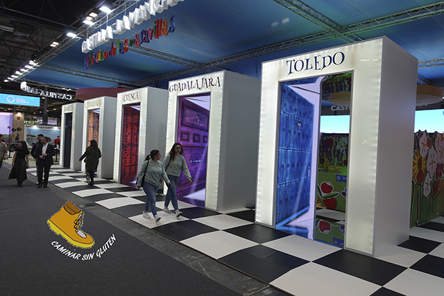 Puertas de acceso en el stand de Castilla - La Mancha Fitur 2024