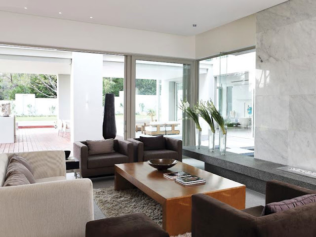 Modern living room of Modern Luxury House In Johannesburg