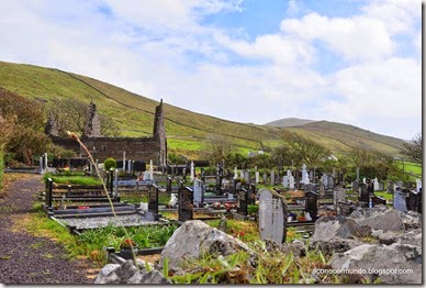 Peninsula de Dingle. Ruta de Slea Head. Kilmakedar church. Cementerio - DSC_0234