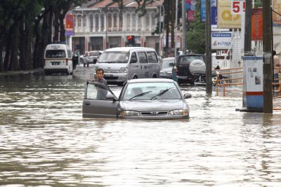 From Where I am.........Kuala Lumpur: Flash flood in Penang