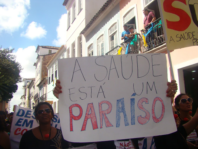 Um 2 de Julho de muitos protestos