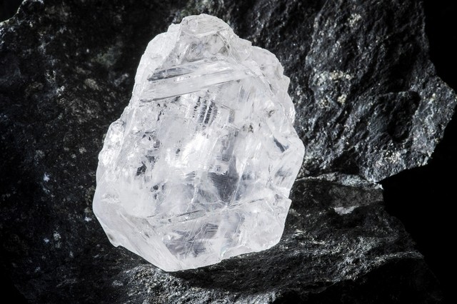 Largest Uncut Diamond 'Lesedi La Rona' Up For Auction In London