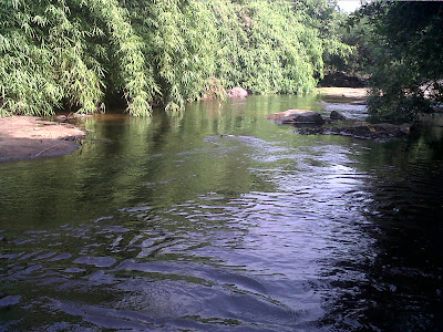 Paniyeli Poru is in Ernakulam District of Kerala state in India. 