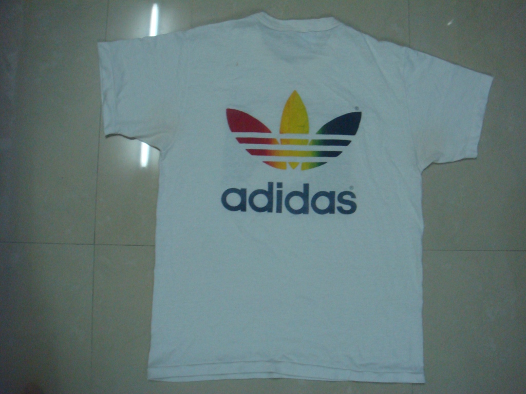 Roblox T Shirt Adidas Black Nils Stucki Kieferorthop U00e4de - adidas logo t shirt roblox nils stucki kieferorthop%25c3%25a4de