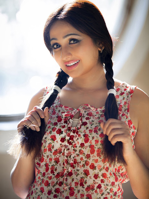 Actress Aavaana Hot Photoshoot Stills