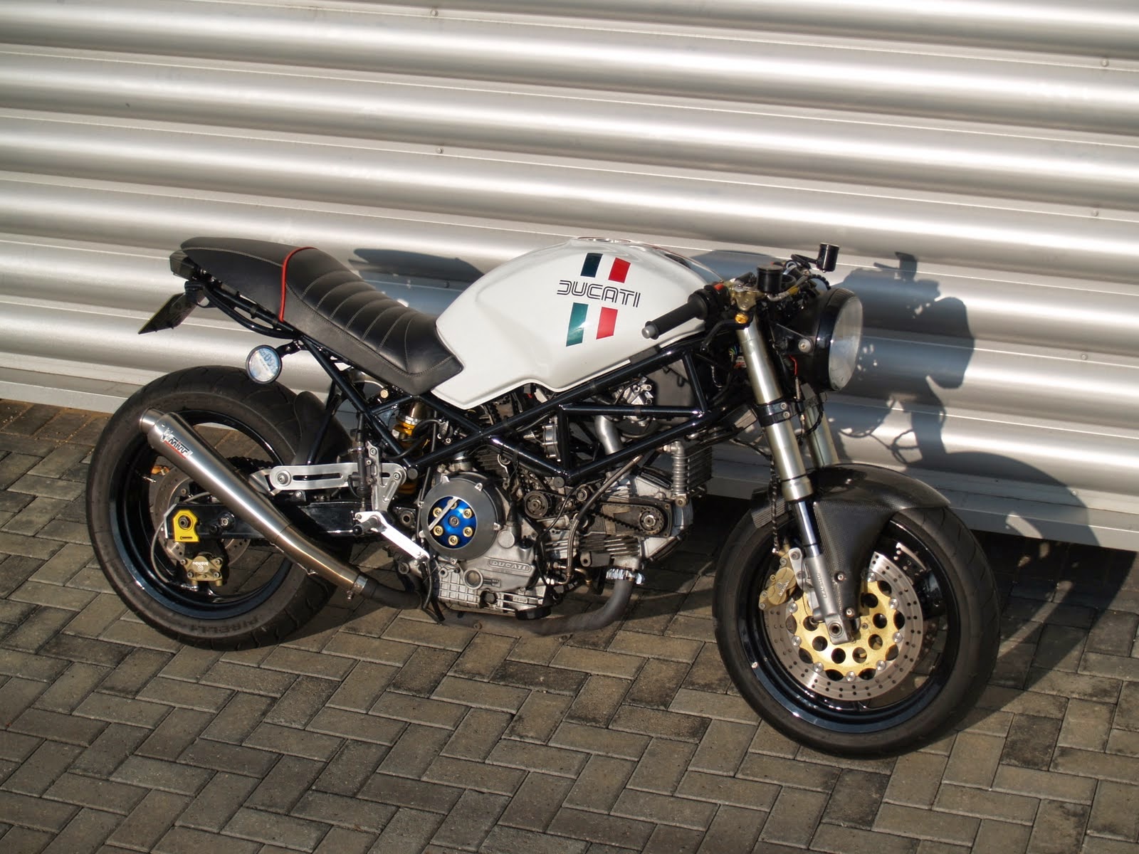 Modifikasi Motor Ducati Sport Cafe Racer Terbaru