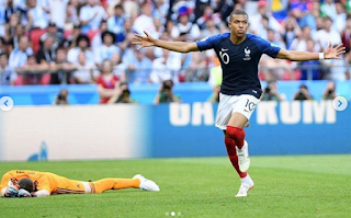 Kylien Mbappe Rumoured Girlfriend alicia Aylies Among The Crowd To Cheer Him