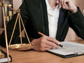 What Questions Should I Ask A Lawyer? A Comprehensive Guide