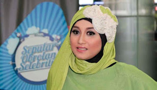 Foto Septi Sanustika - Istri Ahmad Fathanah