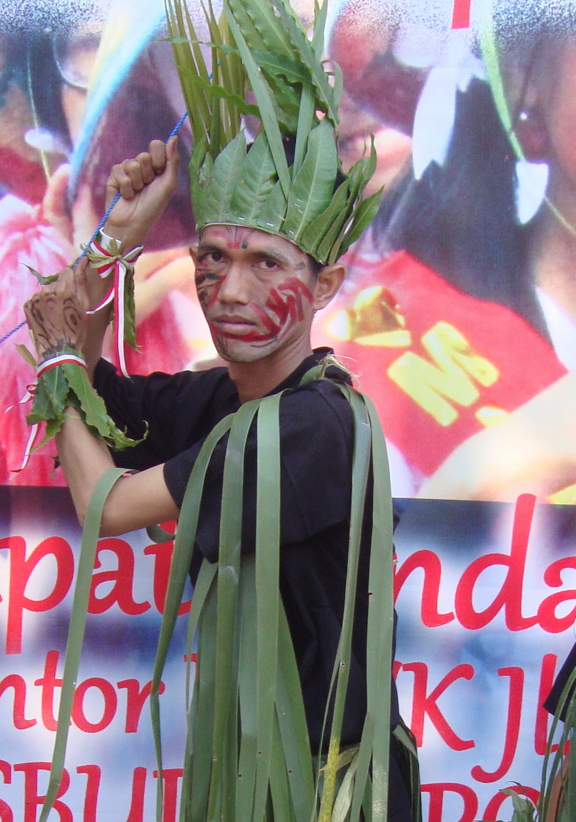  GERAK  JALAN  KREASI ANTI NARKOBA KEDIRI 2011 MAKALAH 