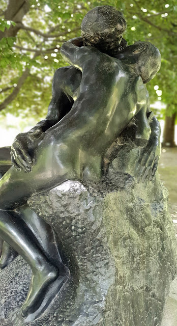 Photo 10/90 - Le Baiser, bronze d'Aug...